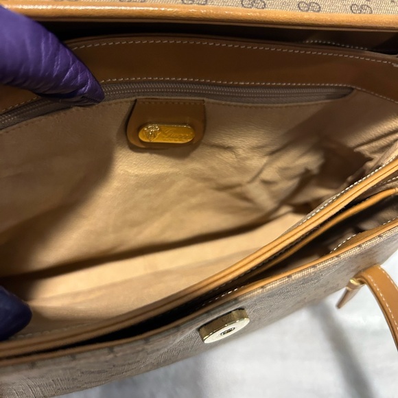 Authentic Gucci Vintage Shoulder Bag in leather and PVC materials. Pre-owned - Picture 9 of 12